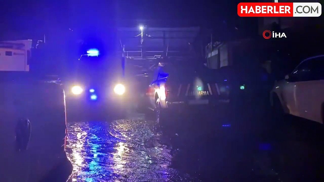 Maden ocağında mahsur kalan işçiler 11 saat sonra kurtarıldı