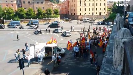 L'occupazione cresce, ma l'Italia resta fra le peggiori dell'area Ocse