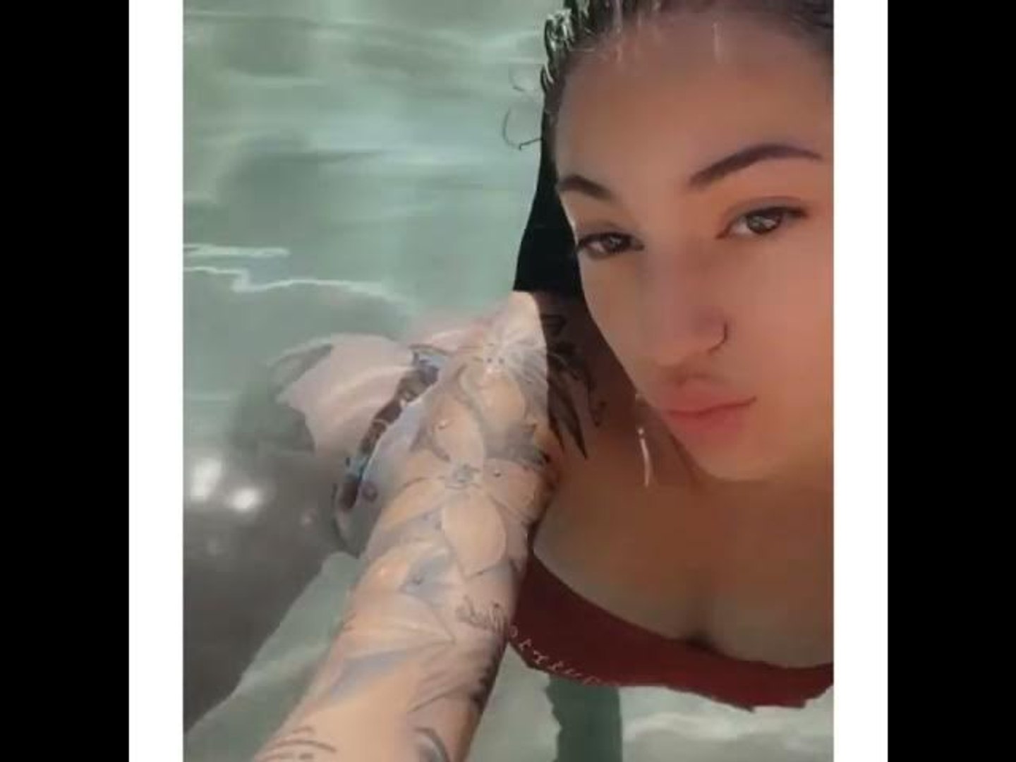 Bhad Bhabie Twerks In The Pool - video Dailymotion