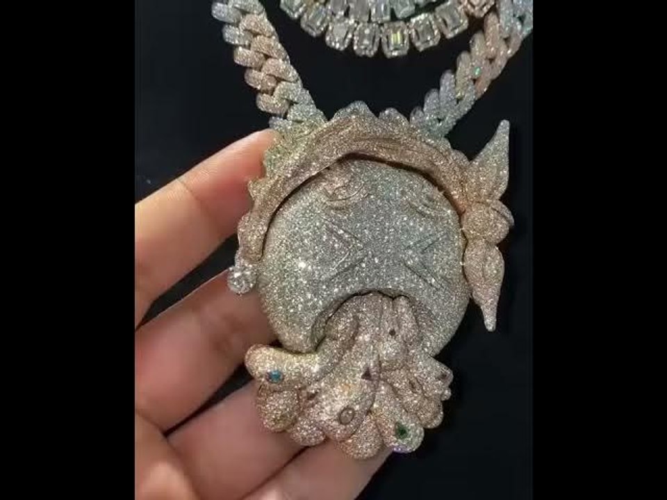Watch: MoneyBagg Yo Gets a New Chain - video Dailymotion