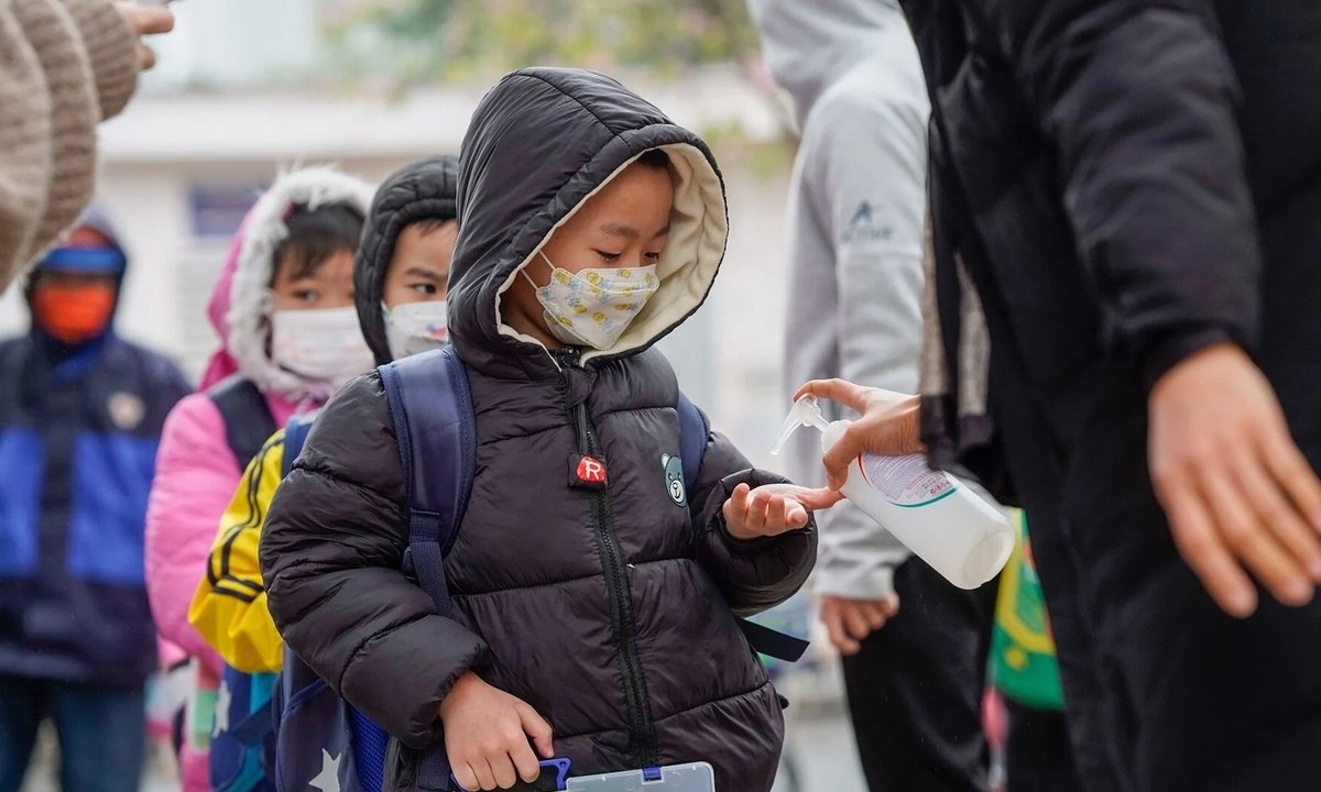 Hà Nội cho trẻ mầm non, tiểu học nghỉ khi nhiệt độ dưới 10°C