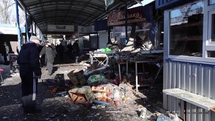 우크라이나 동부 러시아 점령지 포격..."최소 25명 사망" / YTN