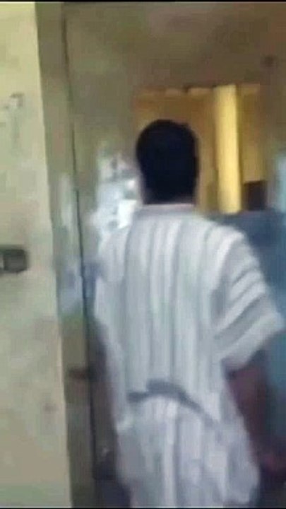 اجمل صوت سجين حزين يغني من داخل الزنزانة #سجن #ضيعت #ضيعت_سنيني