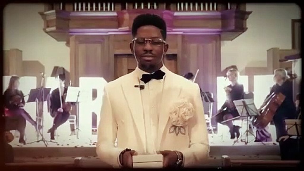 Gospel artiste, Moses Bliss, gets engaged (photos/video)
