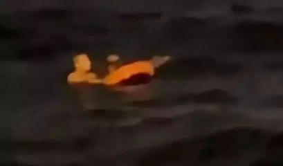 Beyoğlu'nda vapurdan denize yolcu düştü, kurtarılma anı böyle kaydedildi