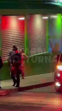 #Preliminar En la colonia Nuevo Vergel de Zapopan, se suscitó una riña entre pandillas dentro de una sucursal de bodega Aurrera, el saldo fue de un menor lesionado tras recibir un disparo en la cabeza #GuardiaNocturna