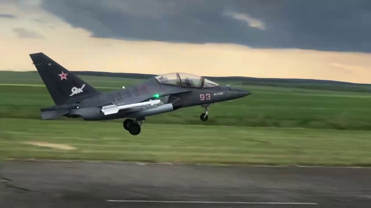 Jak 130 schöner Flug