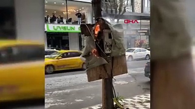 Avcılar'da binanın elektrik panosundaki patlamalar korkuttu