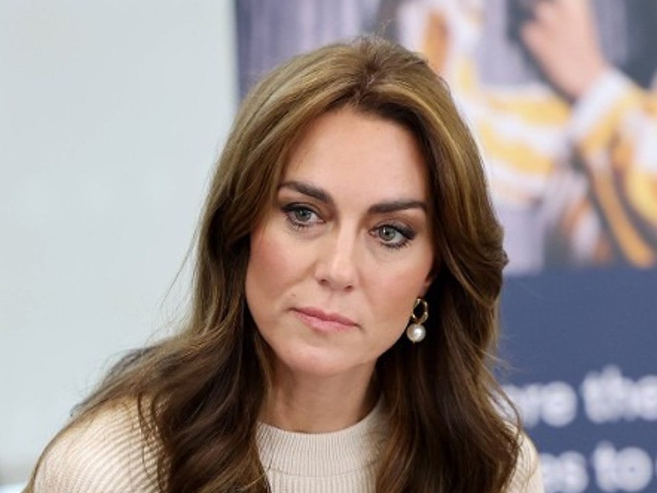 Nach Bauch-OP: Prinzessin Kate will vom Bett aus arbeiten