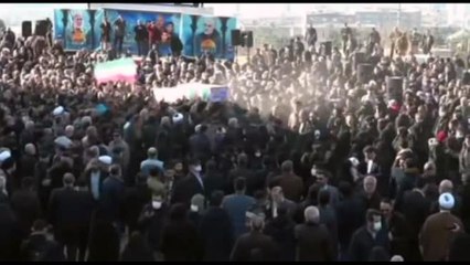 Iran, i funerali dei Guardiani delle rivoluzione uccisi in raid