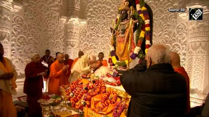 ইতিহাস অযোধ্যায়! মাহেন্দ্রক্ষণে রামলালার প্রাণ প্রতিষ্ঠা মোদীর| Oneindia Bengali