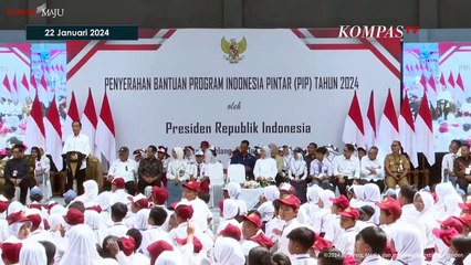 Kala Presiden Jokowi Sebut Siswa SD Magelang Kurus Mirip Dirinya di Penyerahan Bantuan PIP