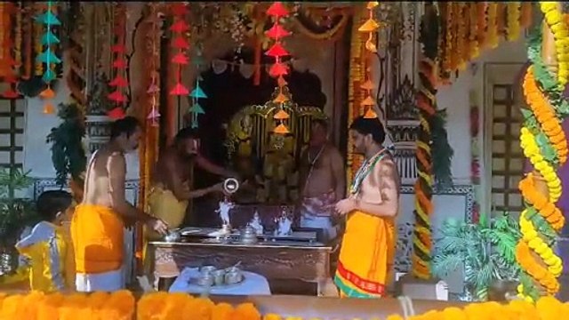 गलता पीठ में हुआ 500 साल प्राचीन रामलला के विग्रह का अभिषेक