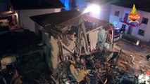 Crolla palazzina a Rovereto sul Secchia (Mo), soccorsa dai Vigili del Fuoco donna sotto le macerie