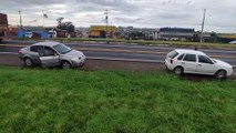 Gol e Megane se envolvem em colisão na rodovia BR-277, em Cascavel