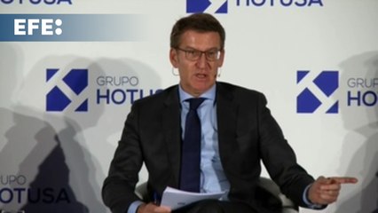 Feijóo critica la "turismofobia" del Gobierno, que produce "inseguridad y desconcierto"