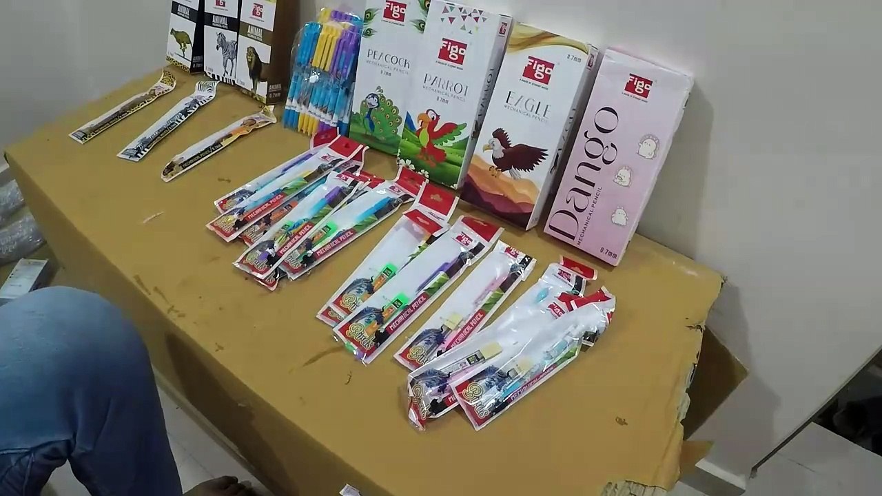 MEGA Unboxing and Review of FIGO Mechanical pencils Animals, Eagle, Peacock, Flora, dango
