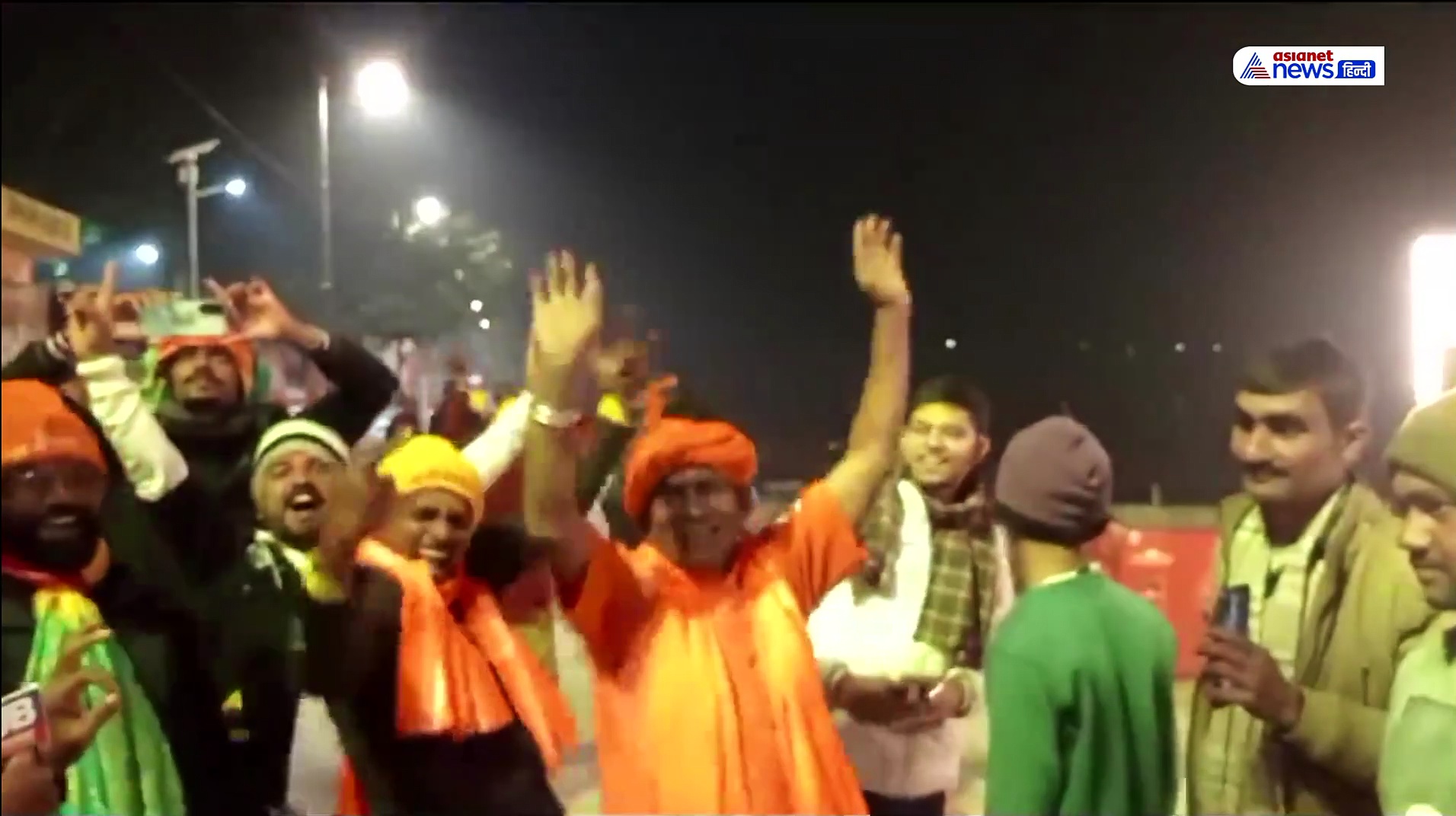 रामलला प्राण प्रतिष्ठा के बाद युवाओं ने किया जमकर डांस, राम धुन में मगन हुई अयोध्या