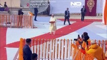 شاهد: على أنقاض مسجد..رئيس الوزراء الهندي مودي يدشّن معبداً هندوسياً