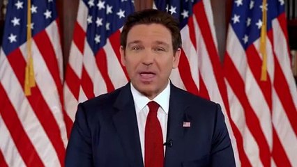 Ron DeSantis se retire de la course à la présidentielle de 2024 et soutient le président Trump.