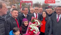 CHP Genel Başkanı Özgür Özel, Kamer Genç'i mezarı başında anıldı