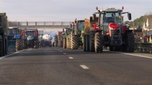 Colère des agriculteurs : autoroutes bloquées, gouvernement sous pression, pas d’évacuations…