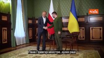 Guerra Ucraina, Zelensky accoglie il premier polacco Donald Tusk a Kiev