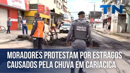 Moradores protestam por estragos causados pela chuva em Cariacica