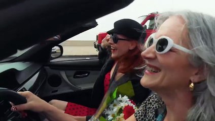 Y2meta.app-Women ride in a convertible car 4К.(Free videos without copyright)-(1080p)