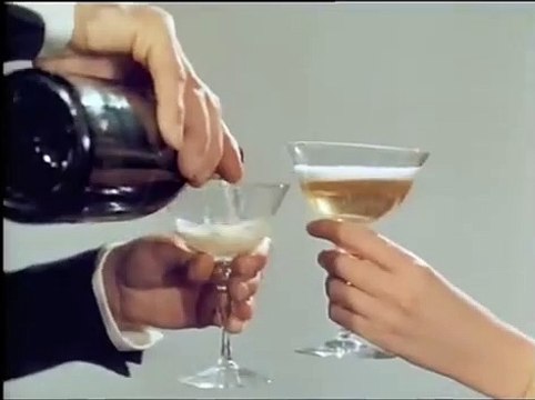 Générique Chapeau melon et bottes de cuir