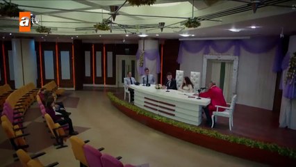 243. Huerfanas (Kirgin Cicekler), en español