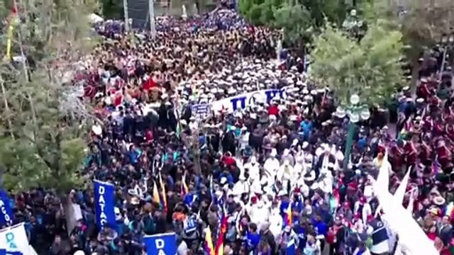 Cocaleros bloquean carreteras de Bolivia en rechazo a la inhabilitación de Evo Morales