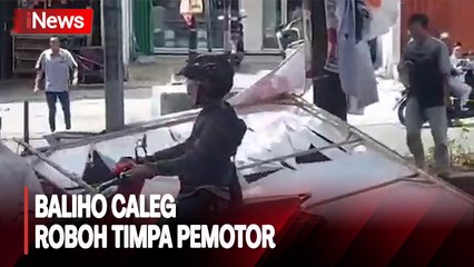 Baliho Caleg  di Cakung Roboh Timpa Pemotor, Dua Orang Dilarikan ke RS