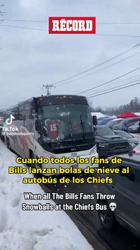 ¡LAMENTABLE! Otra evidencia de las conductas agresivas de los fans de Buffalo hacia los jugadores de los Chiefs