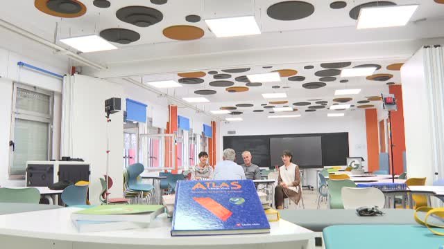 Tres generaciones de profesores analizan los problemas en la educación actual