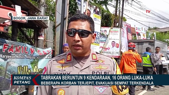Proses Evakuasi Tabrakan Beruntun 9 Kendaraan di Bogor, 16 Orang Luka-Luka