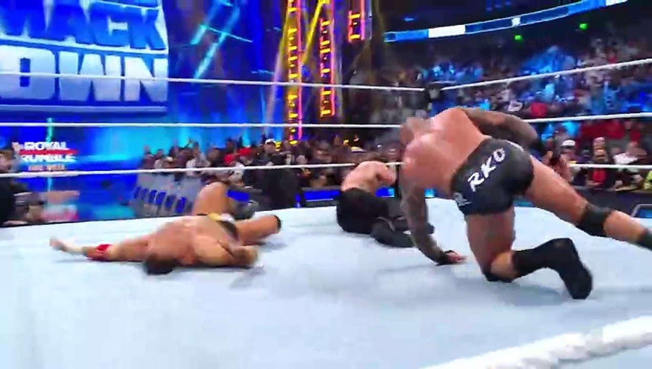 Randy Orton counters Roman Reigns Spear with the RKO SmackDown