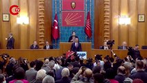 CHP lideri Özgür Özel, Kamer Genç'i kürsüden anlattı: Yaşasın Cumhuriyet! Yaşasın Cumhuriyet!