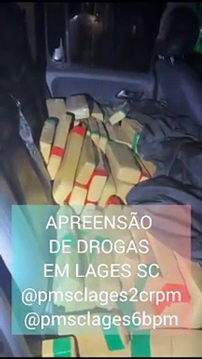 Polícia Militar apreende quase uma tonelada de maconha em carro abandonado