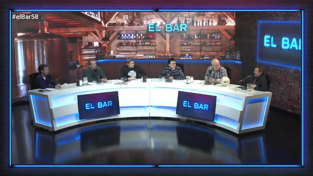 "Le está viniendo grande...": los problemas de un Vitor Roque 'empequeñecido' durante su adaptación al Barça