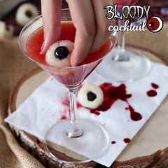Bloody cocktail for halloween, to share and without alcohol! - halloween mocktail