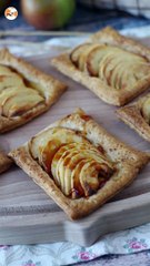 Thin apple pies