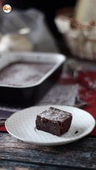 Pastel de chocolate y crema de castañas con solo 4 ingredientes