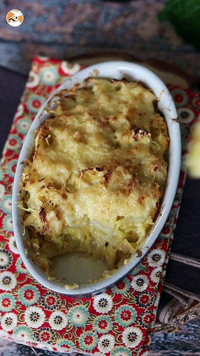 Gratinado de couve com molho bechamel e queijo