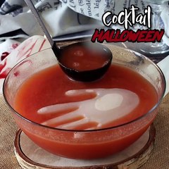 Cocktail di halloween con mano di ghiaccio, un drink da paura!