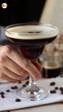 Espresso martini, l'elegante cocktail a base di caffè e vodka