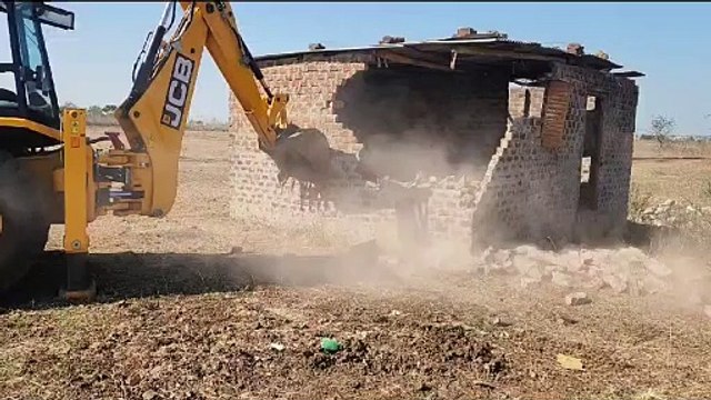 सीएम राइज स्कूल के लिए मिली जमीन से अवैध कब्जे तोड़े