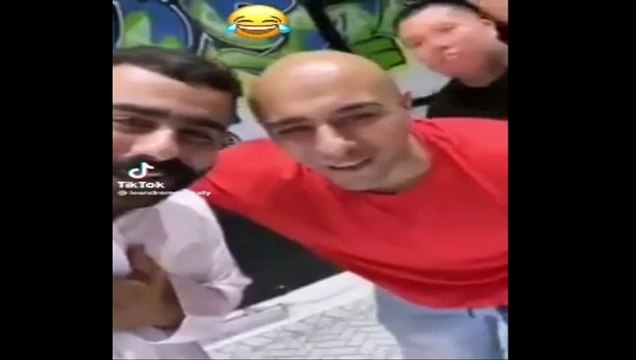 ههههه والله اعدك ان تشبع ضحك من قلبك #ضحك
