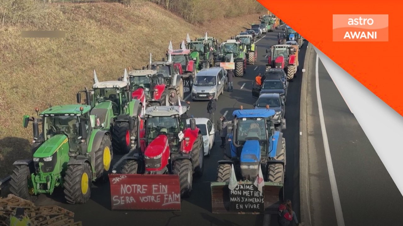 Kumpulan petani Perancis halang lebuh raya menuju Paris