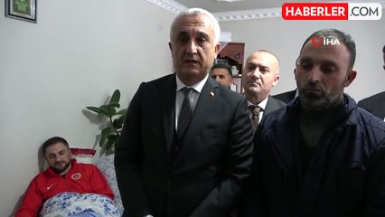 Muş Valisi Çakır, hain saldırıda yaralanan kahraman askerleri ziyaret etti